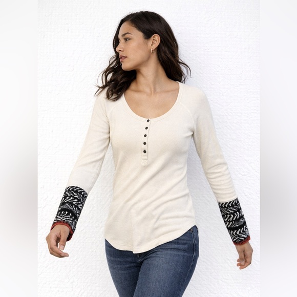 Free People Tops - Y2K Free People Women's Cream Top Patterned Cuffs Size M Thermal Long Sleeves